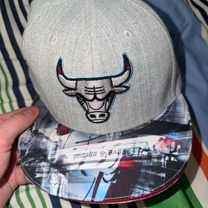 Collectible Gray Bulls Cap with Graphic Brim